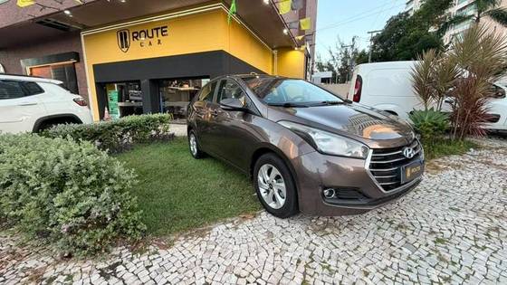 HYUNDAI HB20S 1.6 COMFORT PLUS 16V FLEX 4P AUTOMÁTICO HYUNDAI HB20S 1.6 COMFORT PLUS 16V FLEX 4P AUTOMÁTICO